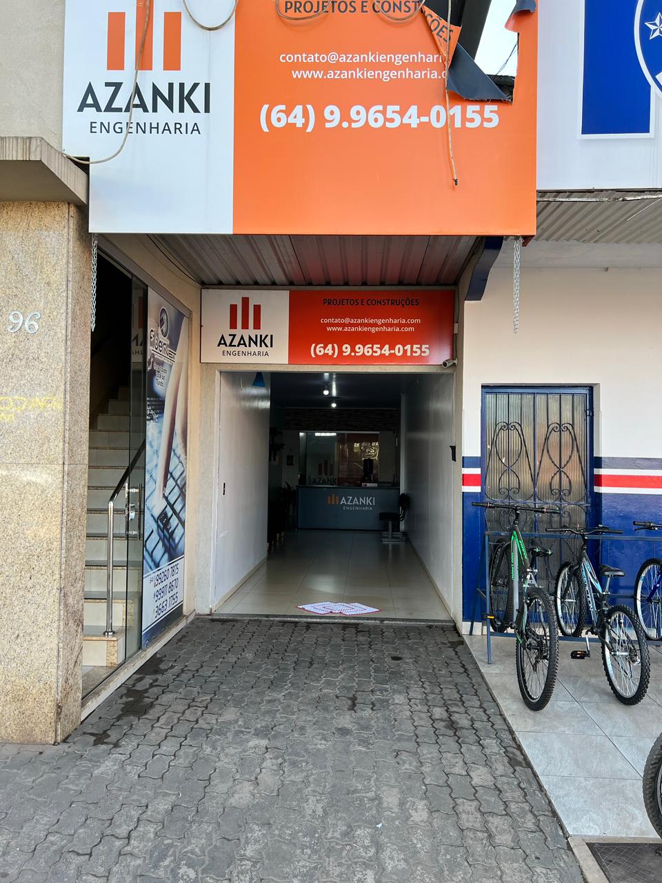 Fachada intermediária da Azanki Engenharia